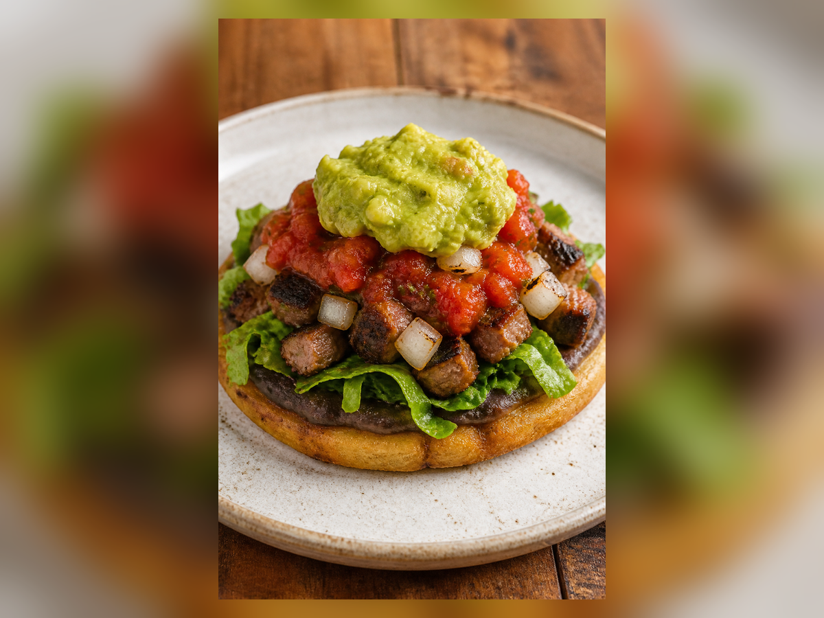 Panucho de carne asada